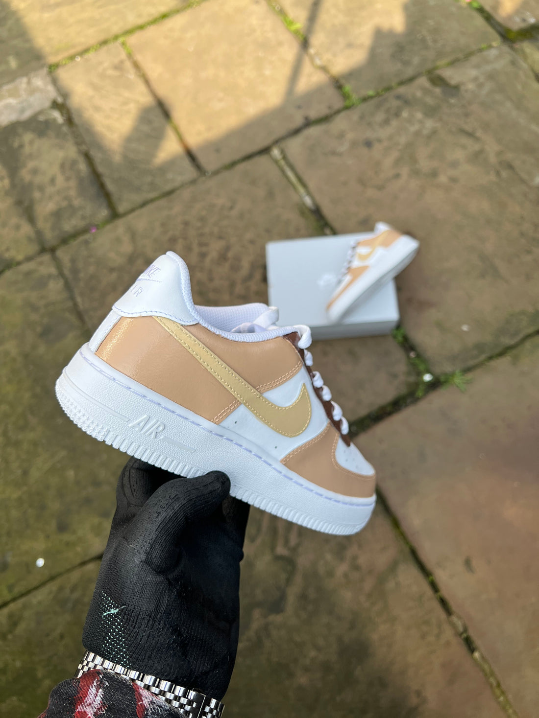 Nude Brown Customs